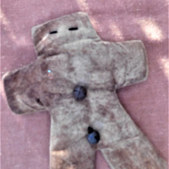 GINGERBREAD COOKIE, HANDCRAFTED! CLOTH ORNAMENT SMELLS DELICIOUS NEW - Picture 2 of 3